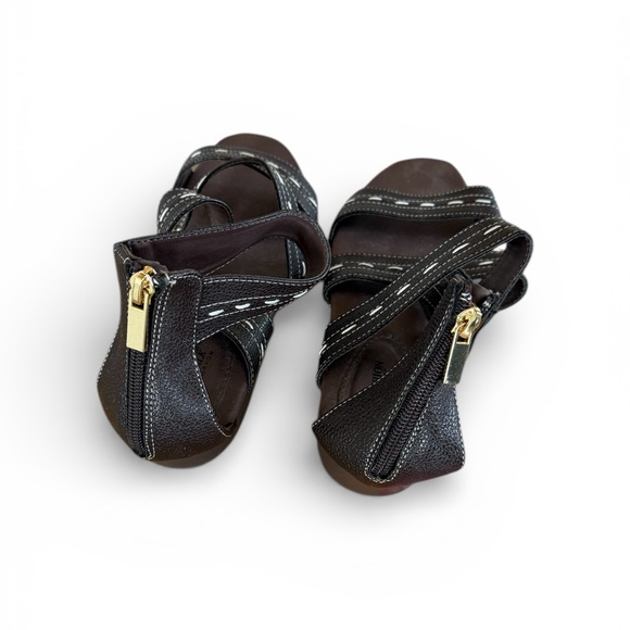 Cushion Walk by Avon Brown Strappy Sandals with White Stitching - Picture 3 of 4